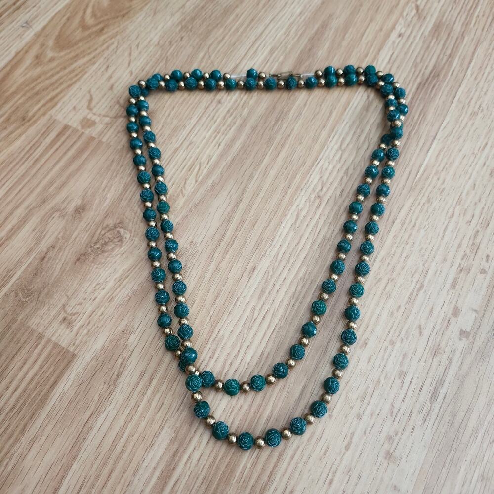 Vintage Green Carved Rose Plastic Bead Necklace Double‎ Strand Gold Tone 56in